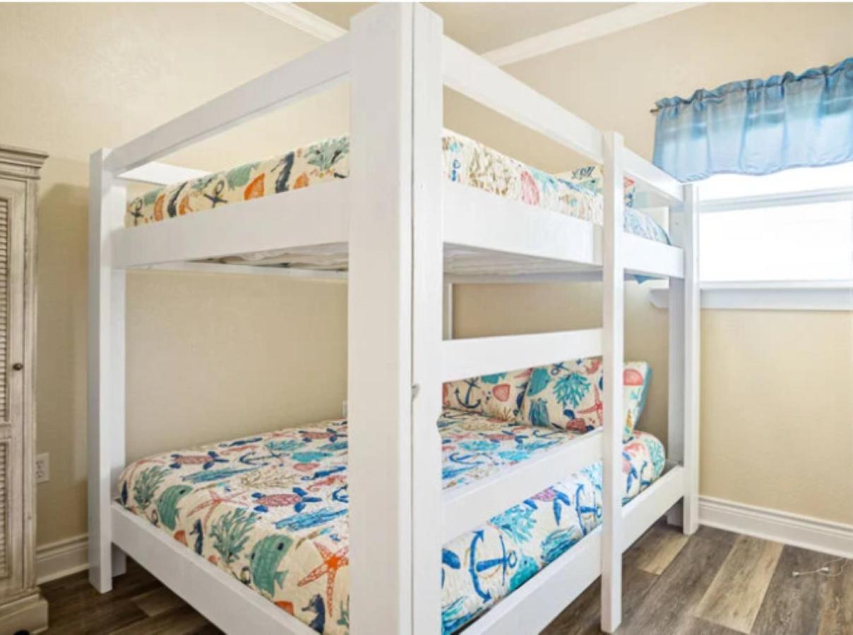 Fancy Nancy 2 Min Walk To Beach, Lyft, Pet-Friendly Bolivar Peninsula Екстер'єр фото